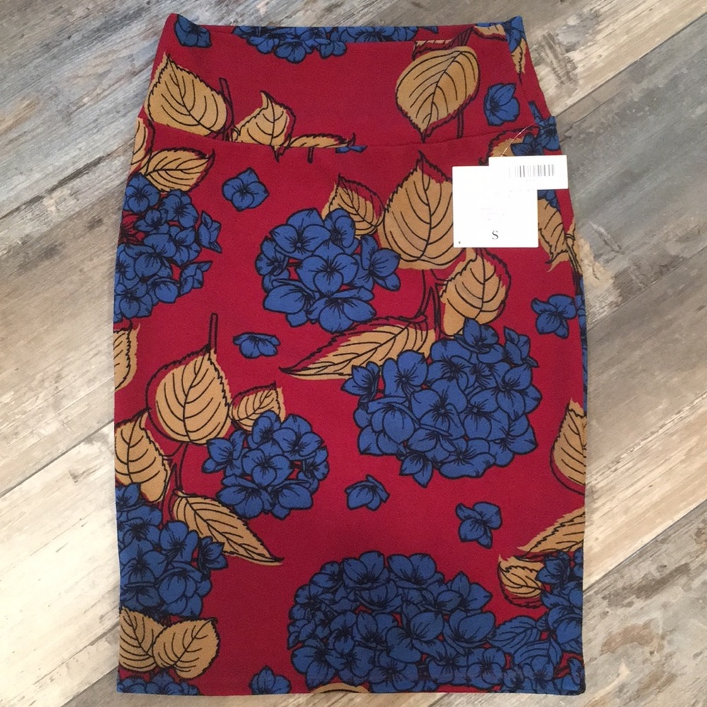 Beautiful floral print Cassie